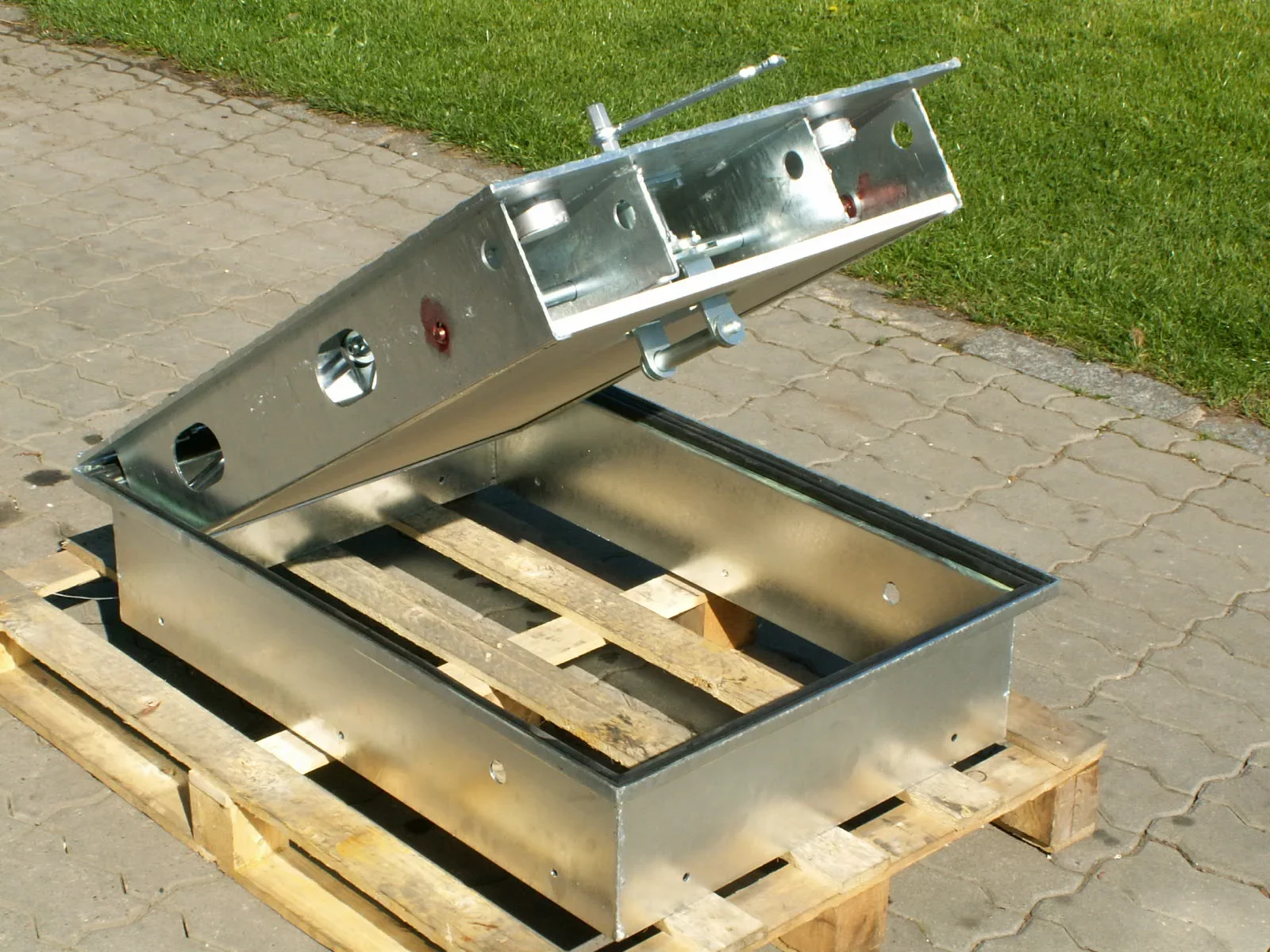 TANK B100