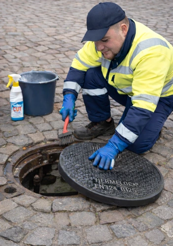 Servis a údržba poklopů